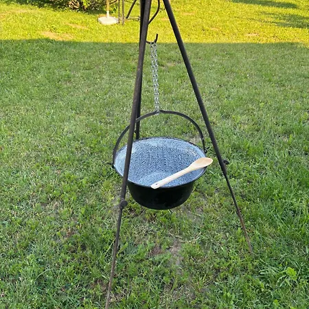 Nash-lak * Kaposvár